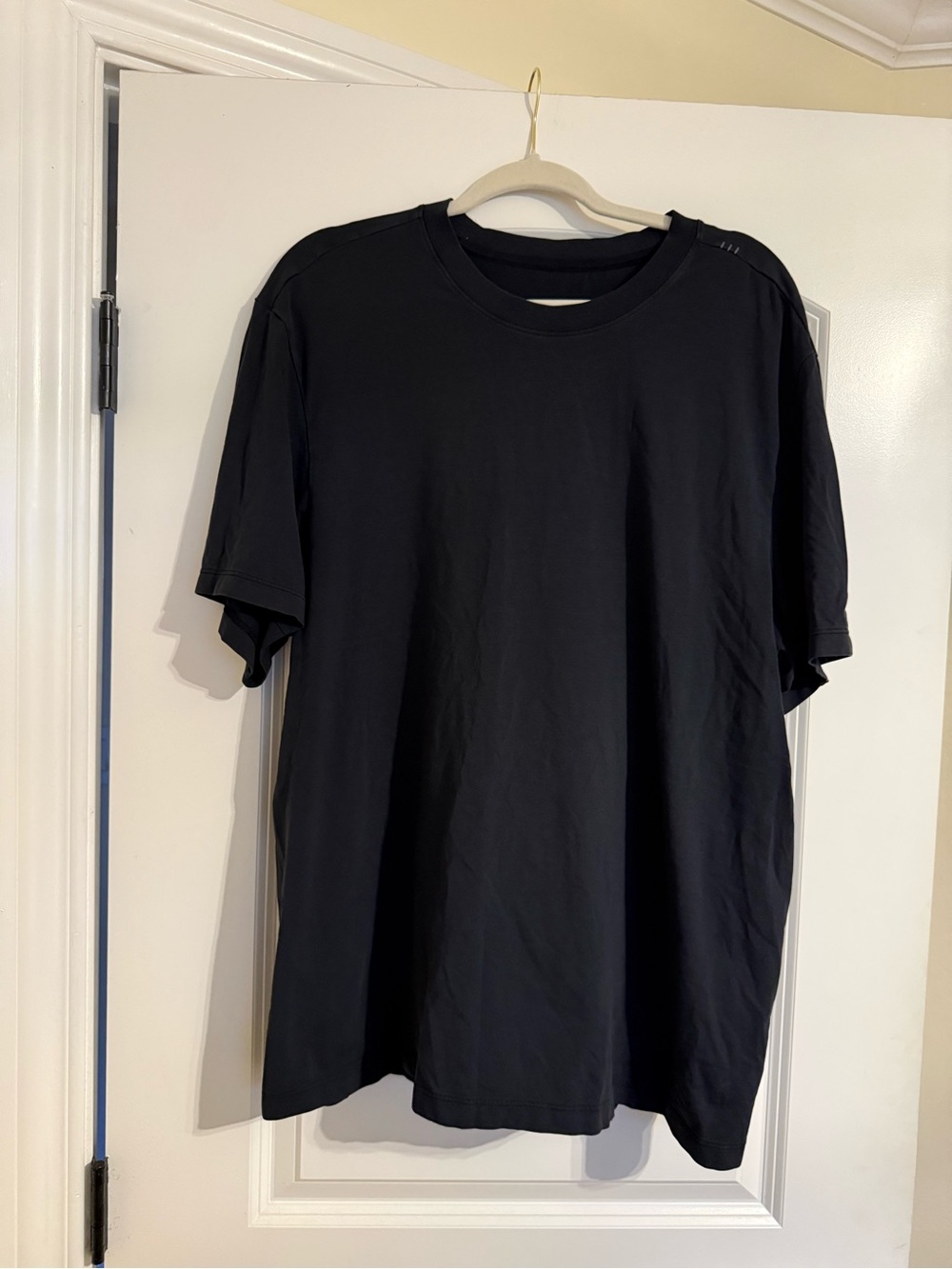 lululemon athletica Black Short Sleeve Men's Tee